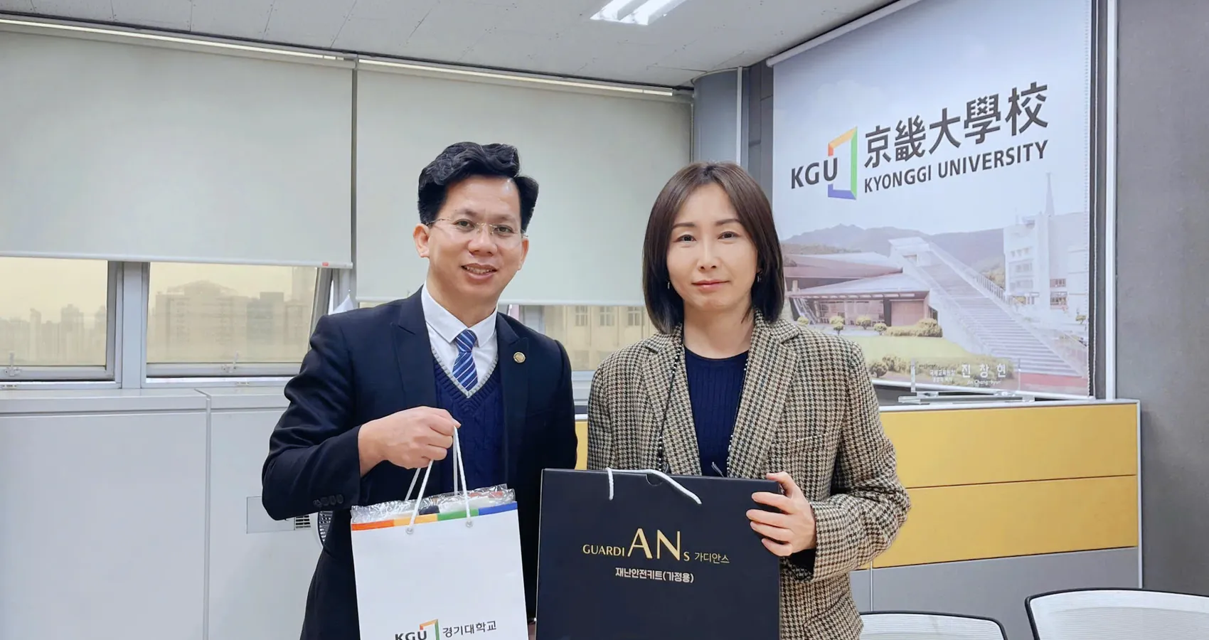 Đại diện TNS Group gặp đại diện Đại học Kyonggi (Hàn Quốc) tại buổi làm việc hợp tác